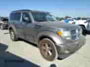 2007 Dodge Nitro SLT z VIN 1D8GT58K17W733840, wystawiony jako Copart lot #73431434 z przebiegiem 218 353 mil mil oraz Szkoda całkowita • Salvage title. Historia ofert i sprzedaży dostępna na DreamBid. Obrazek 4.