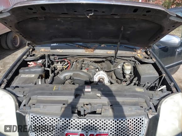 ✅ 2007 GMC Yukon XL • VIN: 1GKFK66827J352493 • Lot: 43572929. Wystawiony na IAAI z przebiegiem 298 063 mil. Bezpłatny archiwum sprzedaży aukcyjnych z USA i szczegółowy raport historii pojazdu na DreamBid. Zdjęcie 10.