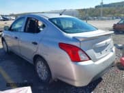 ✅ 2015 Nissan Versa S Plus • VIN: 3N1CN7APXFL912913 • Lot: 43589426. Wystawiony na IAAI z przebiegiem 97 918 mil. Bezpłatny archiwum sprzedaży aukcyjnych z USA i szczegółowy raport historii pojazdu na DreamBid. Zdjęcie 3.