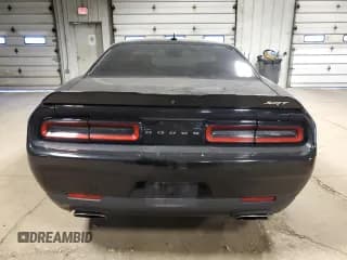 ✅ 2016 Dodge Challenger SRT 392 • VIN: 2C3CDZDJ0GH345838 • Lot: 47126504. Wystawiony na Copart z przebiegiem 82 415 mil. Bezpłatny archiwum sprzedaży aukcyjnych z USA i szczegółowy raport historii pojazdu na DreamBid. Zdjęcie 6.