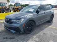 ✅ 2022 Volkswagen Tiguan SE R-Line Black • VIN: 3VVCB7AX3NM097020 • Лот: 43140398. Опубликован ранее на IAAI с пробегом 47 276 миль. Бесплатный доступ к архиву аукционных продаж из США и подробный отчёт об истории автомобиля на DreamBid. Изображение 2.