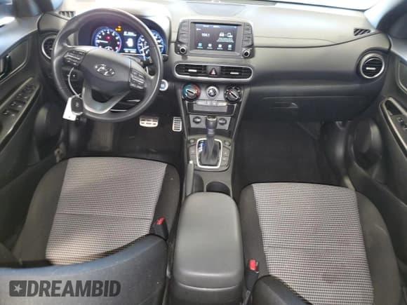 ✅ 2021 Hyundai Kona Night Edition • VIN: KM8K6CA51MU683517 • Лот: 72320253. Опубликован ранее на Copart с пробегом 68 204 миль. Бесплатный доступ к архиву аукционных продаж из США и подробный отчёт об истории автомобиля на DreamBid. Изображение 8.