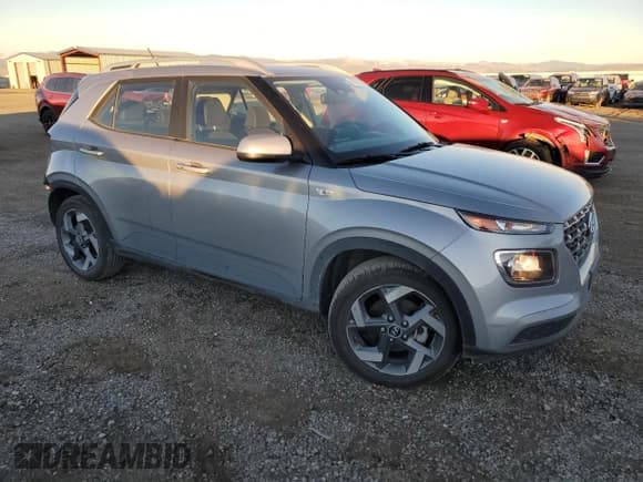 ✅ 2024 Hyundai Venue Limited • VIN: KMHRC8A31RU295441 • Lot: 78227384. Listed on Copart with 11,361 mi. Free auction sales archive from the USA and detailed vehicle history report at DreamBid. Image 4.
