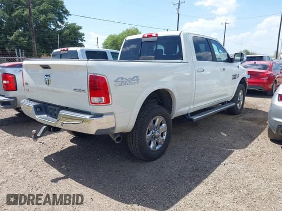✅ 2018 Ram 2500 Laramie • VIN: 3C6UR5FL0JG329369 • Lot: 42539876. Wystawiony na IAAI z przebiegiem 36 872 mil. Bezpłatny archiwum sprzedaży aukcyjnych z USA i szczegółowy raport historii pojazdu na DreamBid. Zdjęcie 4.