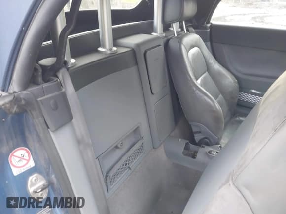 ✅ 2003 Audi TT • VIN: TRUTC28N431018179 • Лот: 41600728. Опубликован ранее на IAAI с пробегом 104 202 миль. Бесплатный доступ к архиву аукционных продаж из США и подробный отчёт об истории автомобиля на DreamBid. Изображение 8.