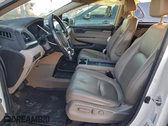 ✅ 2019 Honda Odyssey EX-L • VIN: 5FNRL6H76KB094876 • Лот: 94815715. Опубликован ранее на Copart с пробегом 131 476 миль. Бесплатный доступ к архиву аукционных продаж из США и подробный отчёт об истории автомобиля на DreamBid. Изображение 7.