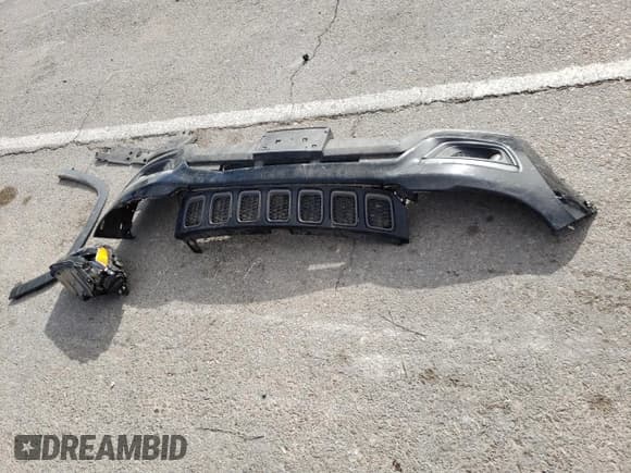 ✅ 2018 Jeep Compass Trailhawk • VIN: 3C4NJDDB7JT207477 • Lot: 70109175. Listed on Copart with 52,853 mi. Free auction sales archive from the USA and detailed vehicle history report at DreamBid. Image 26.