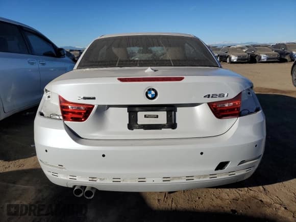 ✅ 2015 BMW 4 Series 428i xDrive • VIN: WBA3V9C55F5A78621 • Lot: 83159644. Wystawiony na Copart z przebiegiem 39 735 mil. Bezpłatny archiwum sprzedaży aukcyjnych z USA i szczegółowy raport historii pojazdu na DreamBid. Zdjęcie 6.