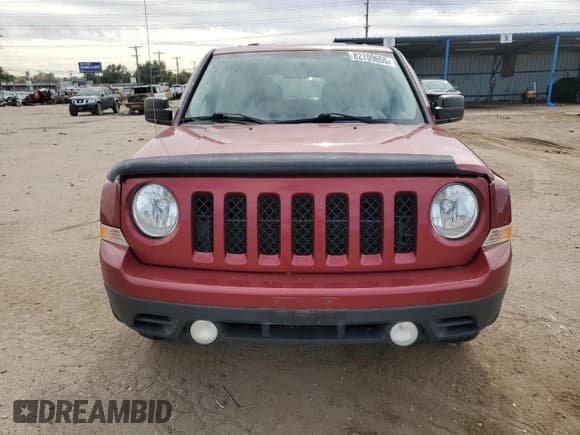 ✅ 2015 Jeep Patriot Sport • VIN: 1C4NJPBB5FD431297 • Lot: 82709655. Wystawiony na Copart z przebiegiem 97 350 mil. Bezpłatny archiwum sprzedaży aukcyjnych z USA i szczegółowy raport historii pojazdu na DreamBid. Zdjęcie 5.