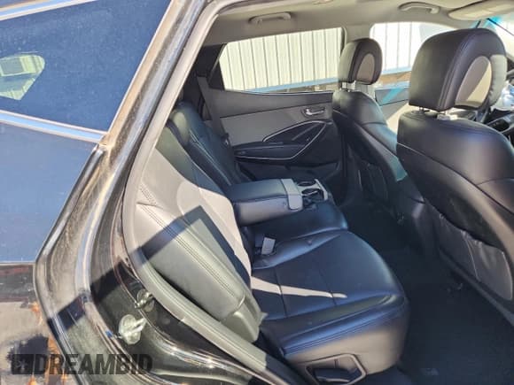 ✅ 2018 Hyundai Santa Fe 2.4L • VIN: 5XYZT3LBXJG557958 • Лот: 84626925. Опубликован ранее на Copart с пробегом 133 504 миль. Бесплатный доступ к архиву аукционных продаж из США и подробный отчёт об истории автомобиля на DreamBid. Изображение 10.