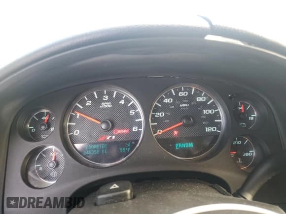 ✅ 2010 Chevrolet Suburban LT • VIN: 1GNUKJE37AR170428 • Lot: 67752034. Wystawiony na Copart z przebiegiem 248 358 mil. Bezpłatny archiwum sprzedaży aukcyjnych z USA i szczegółowy raport historii pojazdu na DreamBid. Zdjęcie 9.