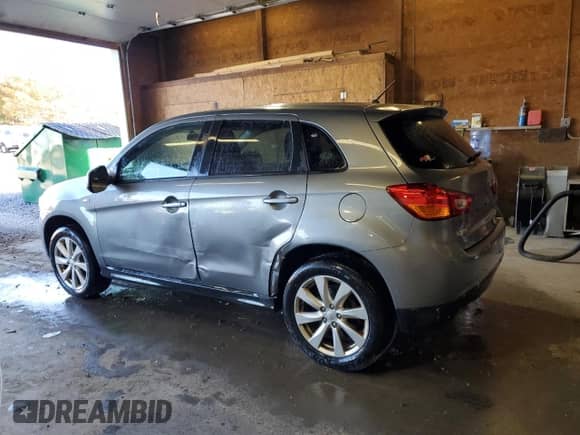 2015 Mitsubishi Outlander ES с VIN 4A4AP3AU8FE060406, выставлен на аукционе Copart как лот 87388425 с пробегом 101 455 миль миль и Списание • Salvage title. История ставок и продаж доступна на DreamBid. Изображение 2.