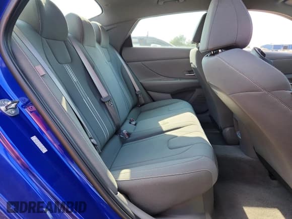 ✅ 2024 Hyundai Elantra Blue • VIN: KMHLM4DJ1RU102467 • Lot: 80209125. Listed on Copart with 21,298 mi. Free auction sales archive from the USA and detailed vehicle history report at DreamBid. Image 10.