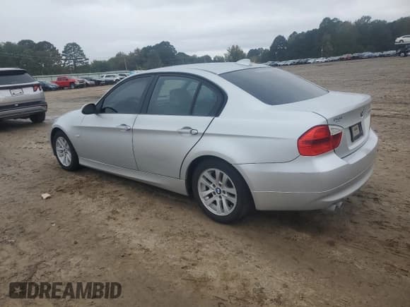 ✅ 2007 BMW 3 Series 328i • VIN: WBAVA33587PV64361 • Лот: 87177445. Опубликован ранее на Copart с пробегом 174 786 миль. Бесплатный доступ к архиву аукционных продаж из США и подробный отчёт об истории автомобиля на DreamBid. Изображение 2.