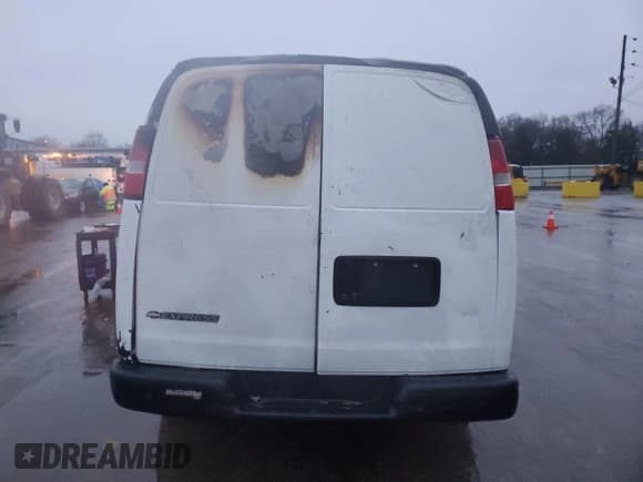 ✅ 2017 Chevrolet Express Cargo • VIN: 1GCWGAFF4H1298596 • Lot: 44690105. Listed on Copart with Not provided. Free auction sales archive from the USA and detailed vehicle history report at DreamBid. Image 6.