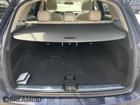 ✅ 2017 Mercedes-Benz GLC 300 • VIN: WDC0G4KB4HF243783 • Лот: 43236737. Опубликован ранее на IAAI с пробегом 99 632 миль. Бесплатный доступ к архиву аукционных продаж из США и подробный отчёт об истории автомобиля на DreamBid. Изображение 14.