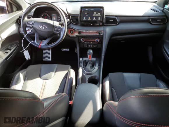 2019 Hyundai Veloster Turbo R-Spec z VIN KMHTH6AB2KU009444, wystawiony jako Copart lot #72815484 z przebiegiem 77 510 mil mil oraz Szkoda całkowita • Salvage title. Historia ofert i sprzedaży dostępna na DreamBid. Obrazek 8.