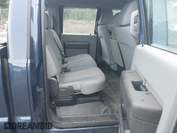 ✅ 2014 Ford F-250 XL • VIN: 1FT7W2B66EEB15805 • Лот: 42634040. Опубликован ранее на IAAI с пробегом 95 740 миль. Бесплатный доступ к архиву аукционных продаж из США и подробный отчёт об истории автомобиля на DreamBid. Изображение 8.