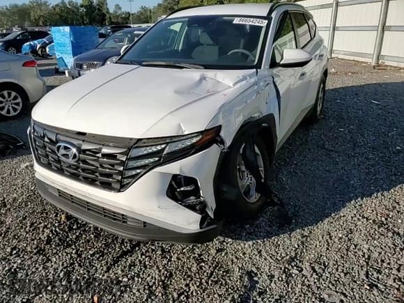 ✅ 2024 Hyundai Tucson SEL • VIN: 5NMJB3DE7RH318779 • Lot: 86654245. Wystawiony na Copart z przebiegiem 26 801 mil. Bezpłatny archiwum sprzedaży aukcyjnych z USA i szczegółowy raport historii pojazdu na DreamBid. Zdjęcie 14.