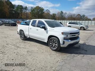 ✅ 2020 Chevrolet Silverado 1500 LT • VIN: 1GCRWCED5LZ160006 • Lot: 43671072. Wystawiony na IAAI z przebiegiem 151 579 mil. Bezpłatny archiwum sprzedaży aukcyjnych z USA i szczegółowy raport historii pojazdu na DreamBid. Zdjęcie 1.