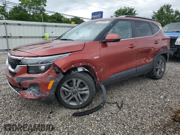 ✅ 2022 Kia Seltos S • VIN: KNDEUCAAXN7299126 • Лот: 60198595. Опубликован ранее на Copart с пробегом 40 115 миль. Бесплатный доступ к архиву аукционных продаж из США и подробный отчёт об истории автомобиля на DreamBid. Изображение 1.