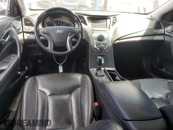 ✅ 2013 Hyundai Azera • VIN: KMHFG4JG6DA267440 • Лот: 55938985. Опубликован ранее на Copart с пробегом 76 692 миль. Бесплатный доступ к архиву аукционных продаж из США и подробный отчёт об истории автомобиля на DreamBid. Изображение 8.