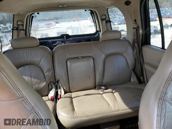 ✅ 2000 Ford Expedition Eddie Bauer • VIN: 1FMRU1760YLB37828 • Lot: 47019385. Listed on Copart with 308,476 mi. Free auction sales archive from the USA and detailed vehicle history report at DreamBid. Image 10.