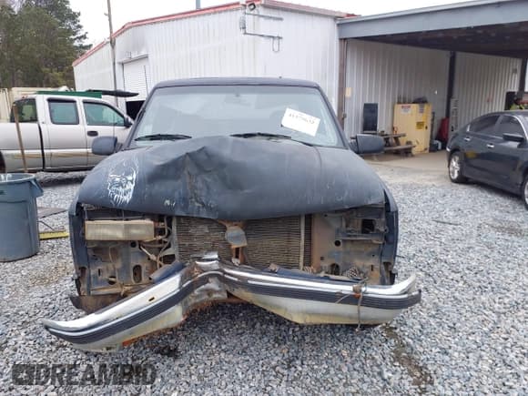 ✅ 1995 Chevrolet Silverado 1500 • VIN: 1GCEC19K5SE147685 • Lot: 41379632. Wystawiony na IAAI z przebiegiem 353 152 mil. Bezpłatny archiwum sprzedaży aukcyjnych z USA i szczegółowy raport historii pojazdu na DreamBid. Zdjęcie 13.