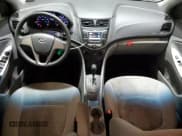 ✅ 2017 Hyundai Accent SE • VIN: KMHCT4AE4HU306091 • Лот: 77344614. Опубликован ранее на Copart с пробегом 72 569 миль. Бесплатный доступ к архиву аукционных продаж из США и подробный отчёт об истории автомобиля на DreamBid. Изображение 8.