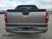 ✅ 2008 Chevrolet Avalanche 2LT • VIN: 3GNEC12J18G299666 • Lot: 87299215. Wystawiony na Copart z przebiegiem 125 189 mil. Bezpłatny archiwum sprzedaży aukcyjnych z USA i szczegółowy raport historii pojazdu na DreamBid. Zdjęcie 6.