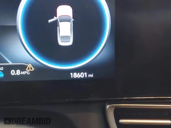 ✅ 2023 Hyundai Elantra SEL • VIN: 5NPLS4AG7PH098726 • Lot: 42133903. Listed on IAAI with 18,601 mi. Free auction sales archive from the USA and detailed vehicle history report at DreamBid. Image 15.