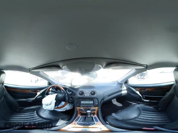 ✅ 2009 Mercedes-Benz SL 550 • VIN: WDBSK71F59F143498 • Lot: 43793824. Wystawiony na IAAI z przebiegiem 91 446 mil. Bezpłatny archiwum sprzedaży aukcyjnych z USA i szczegółowy raport historii pojazdu na DreamBid. Zdjęcie 18.