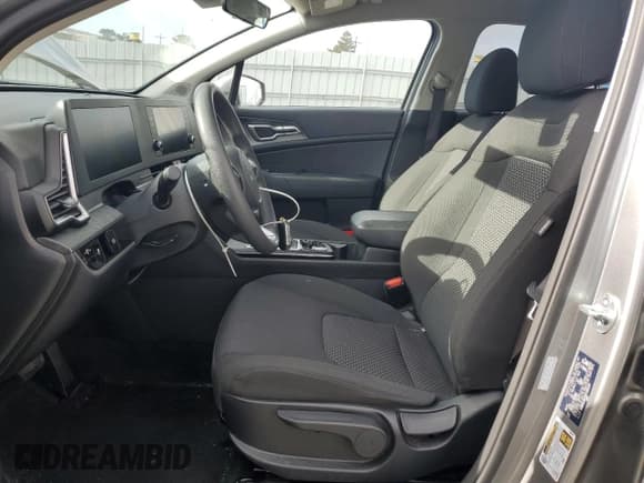 ✅ 2024 Kia Sportage LX • VIN: KNDPU3DFXR7285104 • Лот: 86306975. Опубликован ранее на Copart с пробегом 43 964 миль. Бесплатный доступ к архиву аукционных продаж из США и подробный отчёт об истории автомобиля на DreamBid. Изображение 7.