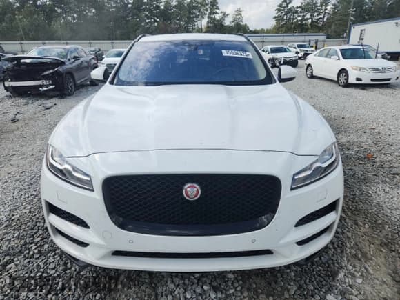 ✅ 2017 Jaguar F-Pace 20d Prestige • VIN: SADCK2BNXHA498312 • Lot: 85556325. Wystawiony na Copart z przebiegiem 154 711 mil. Bezpłatny archiwum sprzedaży aukcyjnych z USA i szczegółowy raport historii pojazdu na DreamBid. Zdjęcie 5.