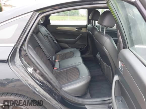 2018 Hyundai Sonata Limited with VIN 5NPE34AB9JH675368, listed as a IAAI auction lot 42488981 with 167,016 mi miles and . Bid and sale history available at DreamBid. Image 8.