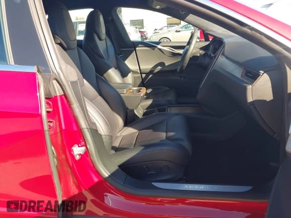 ✅ 2018 Tesla Model S 75D • VIN: 5YJSA1E24JF293359 • Lot: 43749965. Listed on IAAI with 69,801 mi. Free auction sales archive from the USA and detailed vehicle history report at DreamBid. Image 5.