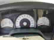 2005 Dodge Dakota ST z VIN 1D7HE22K85S241322, wystawiony jako Copart lot #69746814 z przebiegiem 133 737 mil mil oraz Czysty tytuł • Clean title. Historia ofert i sprzedaży dostępna na DreamBid. Obrazek 9.