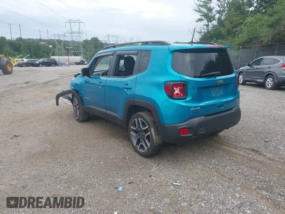 ✅ 2020 Jeep Renegade Latitude • VIN: ZACNJBBB5LPL91428 • Lot: 43014467. Listed on IAAI with 74,390 mi. Free auction sales archive from the USA and detailed vehicle history report at DreamBid. Image 3.