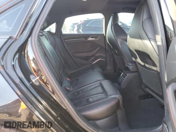 ✅ 2018 Audi RS 3 • VIN: WUABWGFF6J1903375 • Лот: 49492155. Опубликован ранее на Copart с пробегом 62 838 миль. Бесплатный доступ к архиву аукционных продаж из США и подробный отчёт об истории автомобиля на DreamBid. Изображение 10.