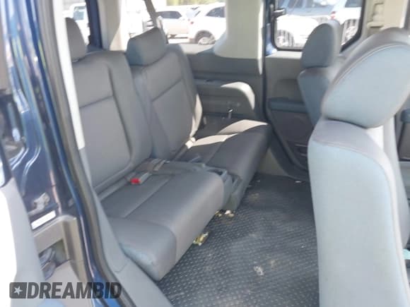 ✅ 2003 Honda Element EX • VIN: 5J6YH18533L002520 • Lot: 43188044. Listed on IAAI with 175,011 mi. Free auction sales archive from the USA and detailed vehicle history report at DreamBid. Image 8.