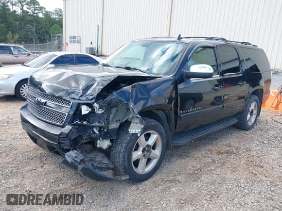 ✅ 2007 Chevrolet Suburban LT • VIN: 1GNFK16307R360880 • Лот: 43586256. Опубликован ранее на IAAI с пробегом 268 825 миль. Бесплатный доступ к архиву аукционных продаж из США и подробный отчёт об истории автомобиля на DreamBid. Изображение 2.