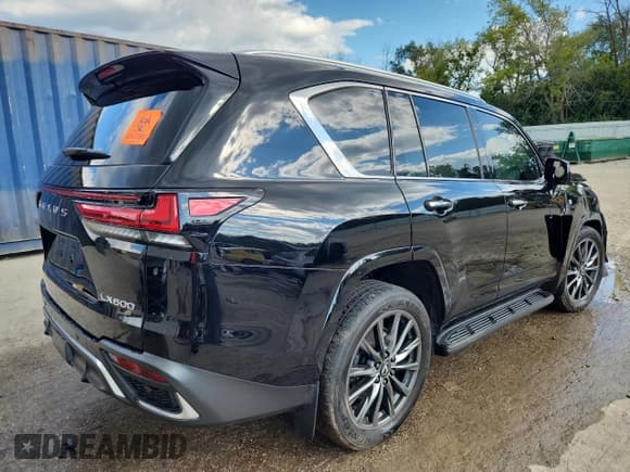 ✅ 2023 Lexus LX 600 F Sport • VIN: JTJMB7CX1P4023400 • Лот: 70510395. Опубликован ранее на Copart с пробегом Не указан. Бесплатный доступ к архиву аукционных продаж из США и подробный отчёт об истории автомобиля на DreamBid. Изображение 3.