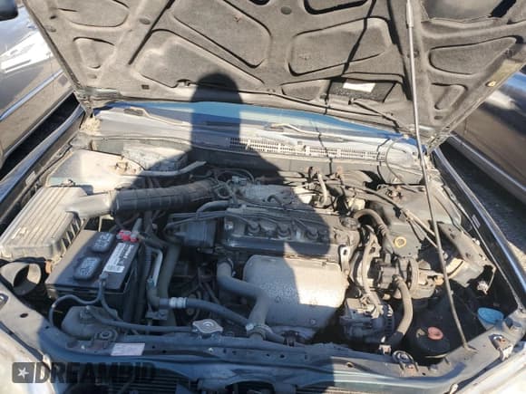 ✅ 2000 Honda Accord LX • VIN: JHMCG6657YC015151 • Lot: 92876765. Listed on Copart with 168,289 mi. Free auction sales archive from the USA and detailed vehicle history report at DreamBid. Image 11.