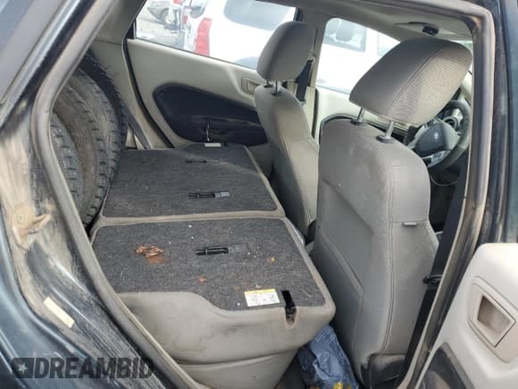 ✅ 2011 Ford Fiesta SE • VIN: 3FADP4EJ3BM178772 • Lot: 42872205. Wystawiony na Copart z przebiegiem 174 240 mil. Bezpłatny archiwum sprzedaży aukcyjnych z USA i szczegółowy raport historii pojazdu na DreamBid. Zdjęcie 10.