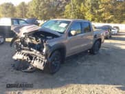 ✅ 2023 Nissan Frontier SV • VIN: 1N6ED1EK1PN672279 • Лот: 43437224. Опубликован ранее на IAAI с пробегом 22 978 миль. Бесплатный доступ к архиву аукционных продаж из США и подробный отчёт об истории автомобиля на DreamBid. Изображение 18.