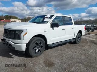 ✅ 2022 Ford F-150 Lightning Pro • VIN: 1FT6W1EVXNWG02332 • Лот: 43811083. Опубликован ранее на IAAI с пробегом 60 156 миль. Бесплатный доступ к архиву аукционных продаж из США и подробный отчёт об истории автомобиля на DreamBid. Изображение 2.