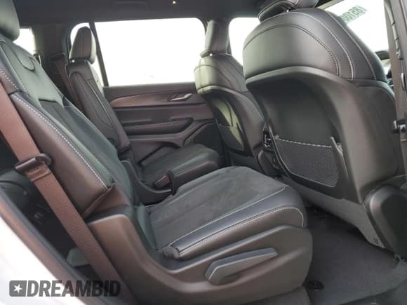 ✅ 2024 Jeep Grand Cherokee Laredo • VIN: 1C4RJKAG1R8625128 • Lot: 85100484. Listed on Copart with 452 mi. Free auction sales archive from the USA and detailed vehicle history report at DreamBid. Image 11.