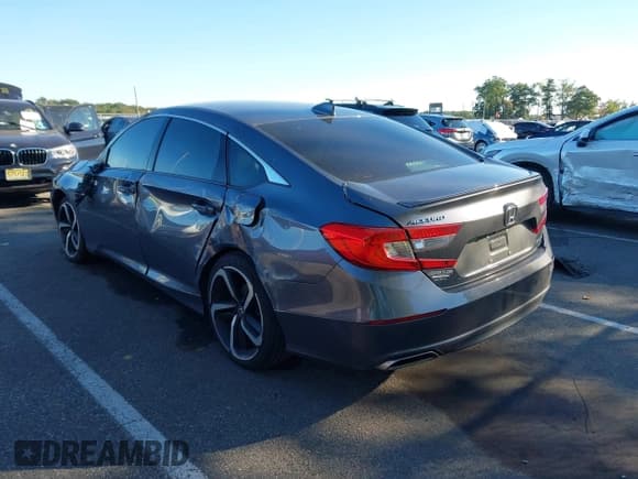 ✅ 2020 Honda Accord Sport • VIN: 1HGCV1F37LA046429 • Lot: 43341268. Wystawiony na IAAI z przebiegiem 63 115 mil. Bezpłatny archiwum sprzedaży aukcyjnych z USA i szczegółowy raport historii pojazdu na DreamBid. Zdjęcie 3.