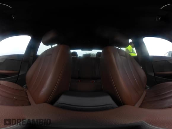 ✅ 2018 Audi A4 Premium • VIN: WAUKMAF49JA112477 • Lot: 43058139. Wystawiony na IAAI z przebiegiem 84 341 mil. Bezpłatny archiwum sprzedaży aukcyjnych z USA i szczegółowy raport historii pojazdu na DreamBid. Zdjęcie 18.