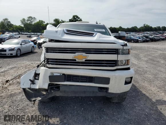 ✅ 2017 Chevrolet Silverado 2500HD LT • VIN: 1GC1KVEY8HF241842 • Lot: 60222555. Wystawiony na Copart z przebiegiem 132 131 mil. Bezpłatny archiwum sprzedaży aukcyjnych z USA i szczegółowy raport historii pojazdu na DreamBid. Zdjęcie 5.